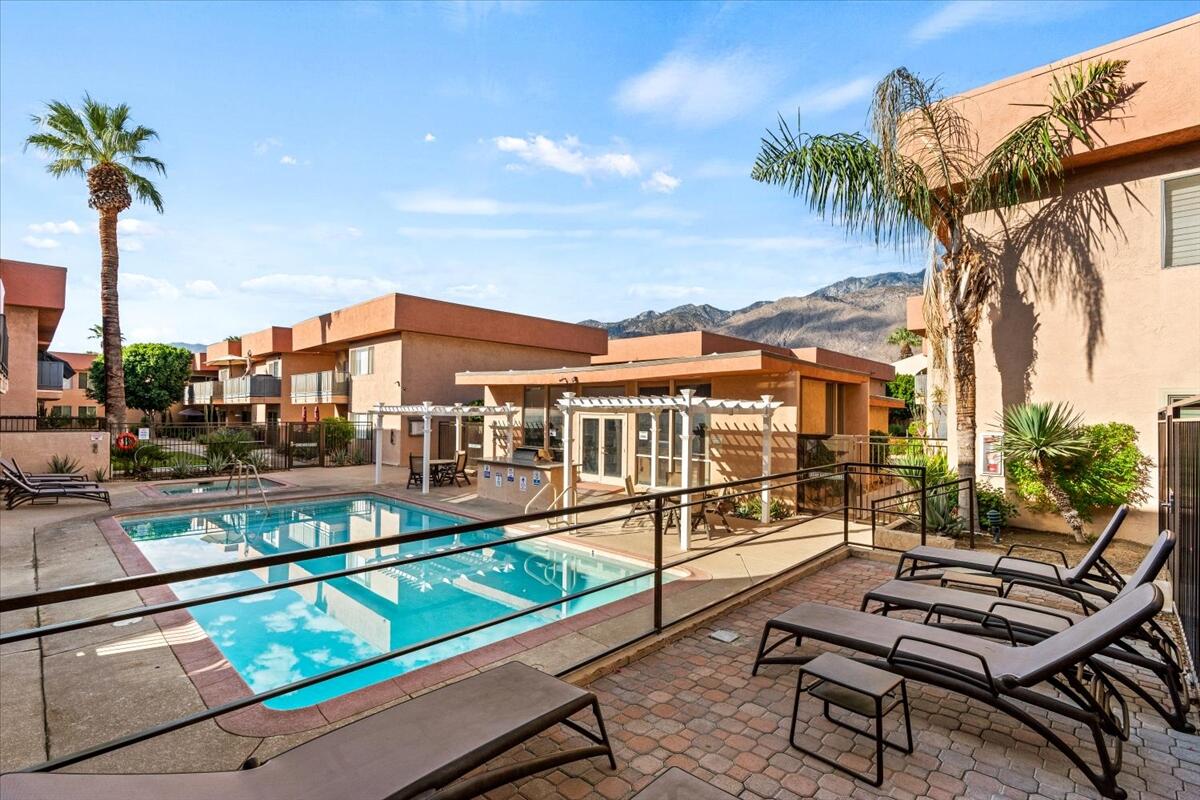 400 N Sunrise WAY Unit: 203