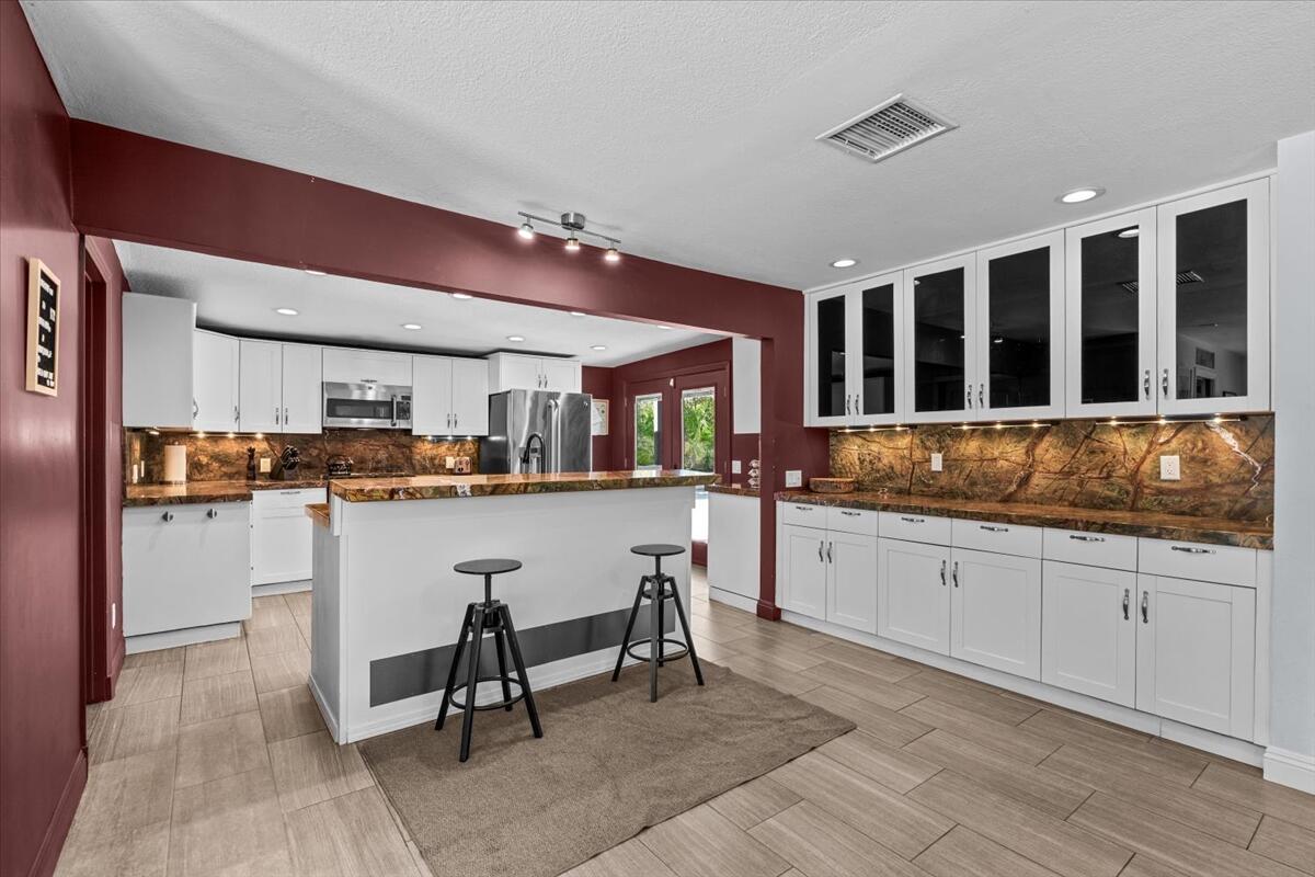 153 W Santa Catalina RD