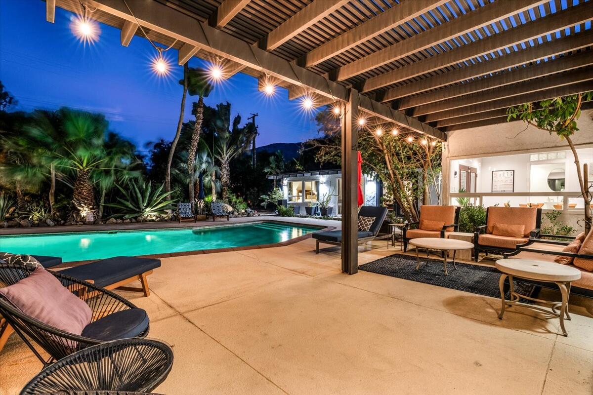 153 W Santa Catalina RD