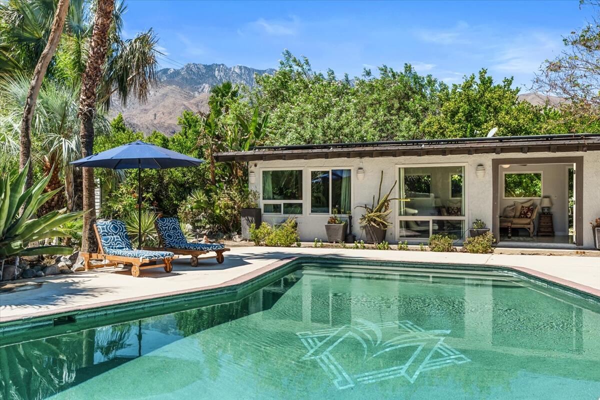 153 W Santa Catalina RD