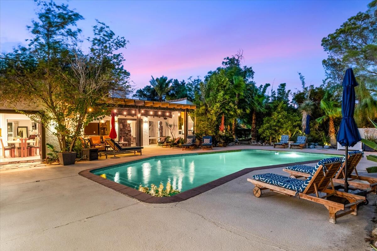 153 W Santa Catalina RD