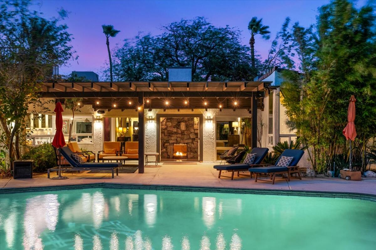 153 W Santa Catalina RD