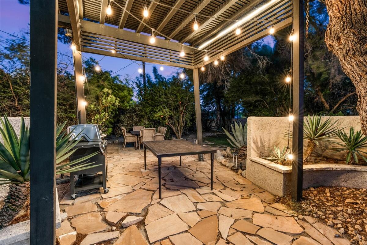 153 W Santa Catalina RD