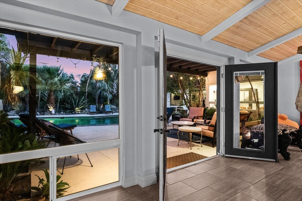 153 W Santa Catalina RD