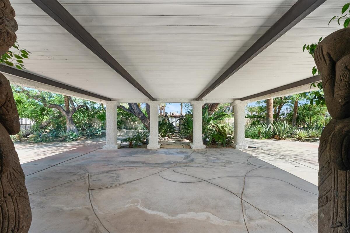 153 W Santa Catalina RD