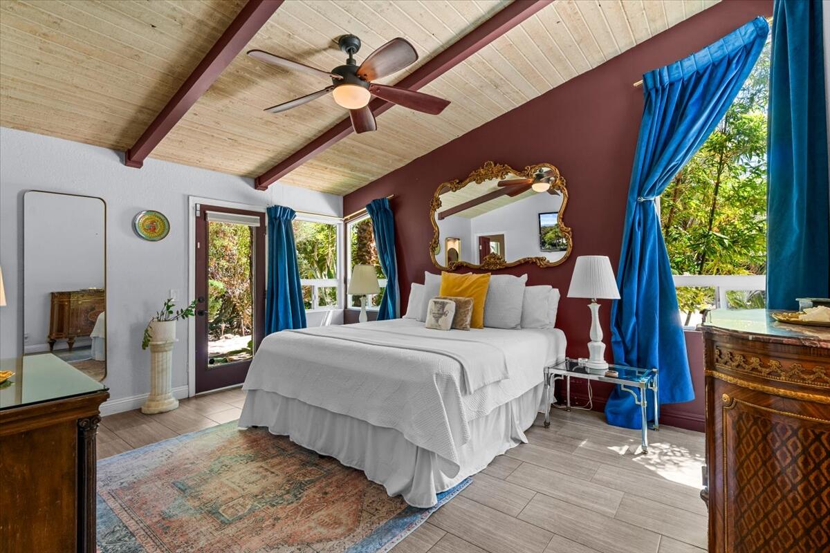 153 W Santa Catalina RD