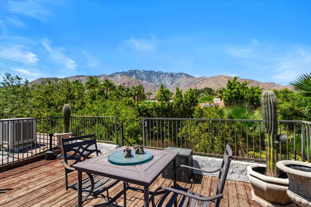 153 W Santa Catalina RD