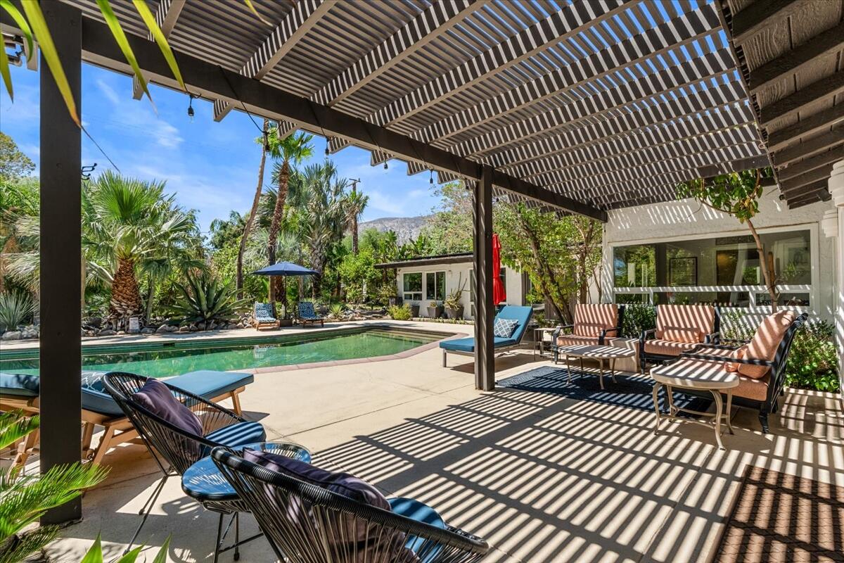 153 W Santa Catalina RD