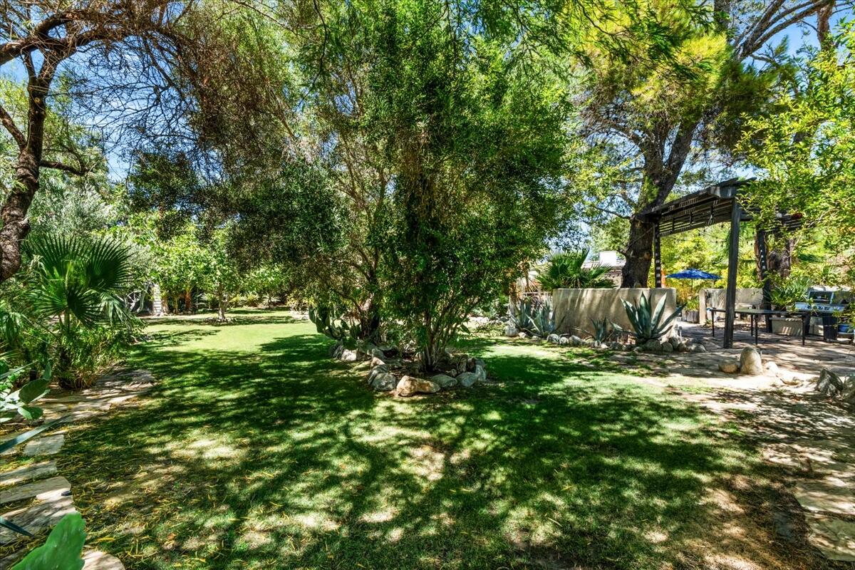 153 W Santa Catalina RD