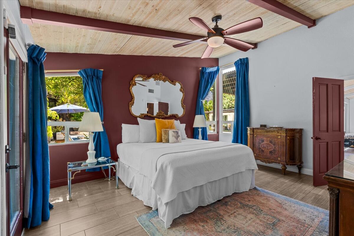 153 W Santa Catalina RD