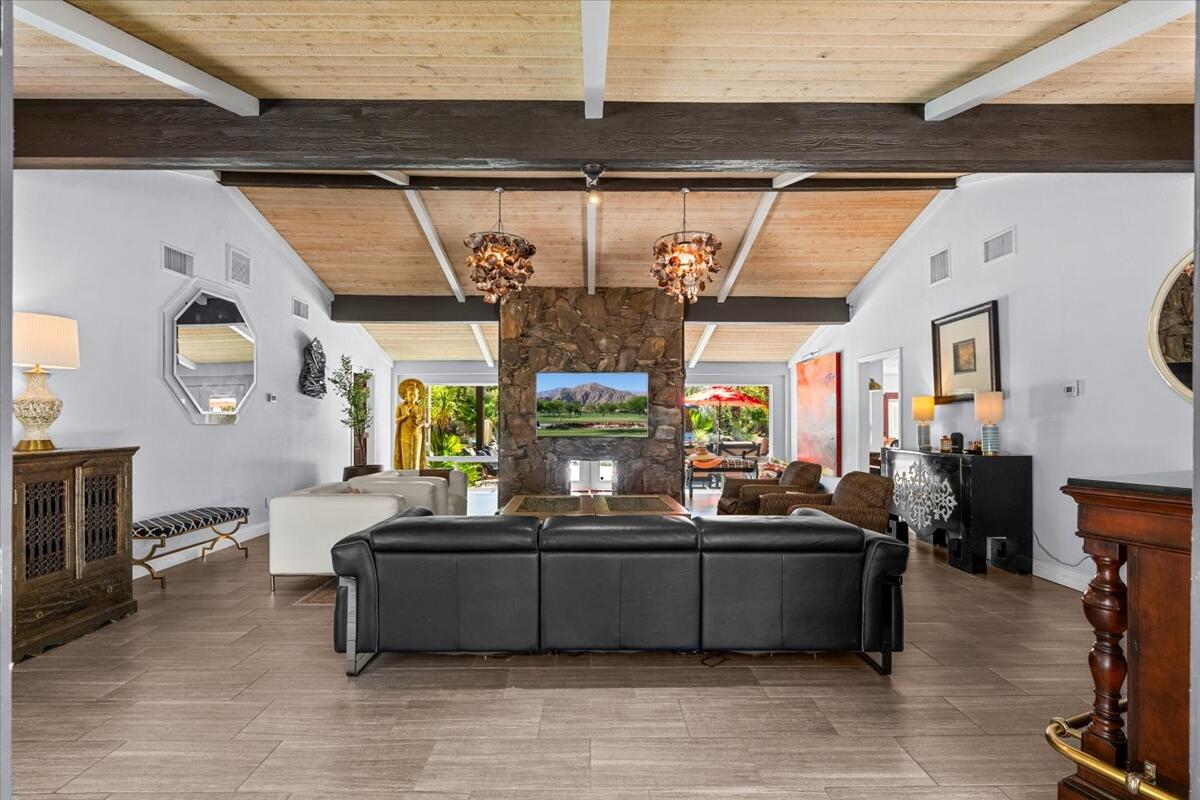 153 W Santa Catalina RD