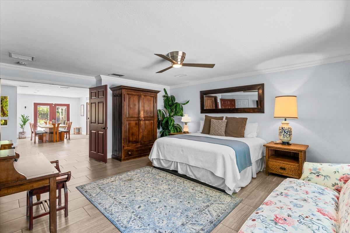 153 W Santa Catalina RD