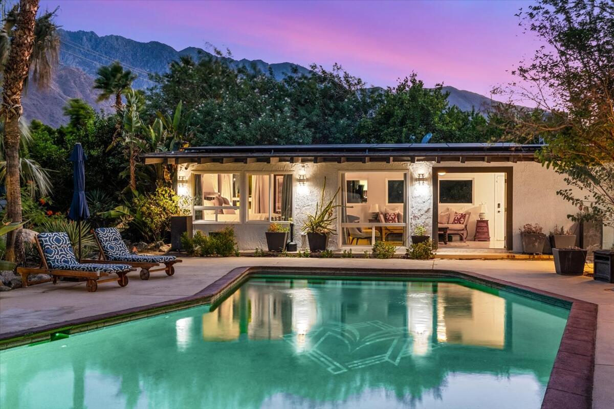 153 W Santa Catalina RD