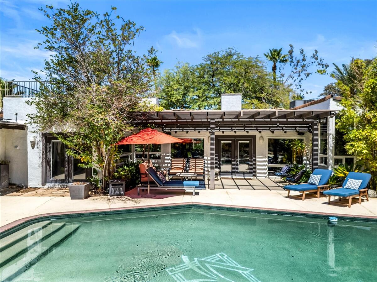 153 W Santa Catalina RD