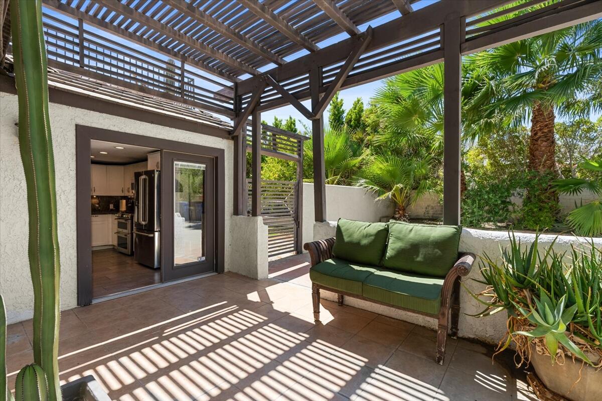 153 W Santa Catalina RD