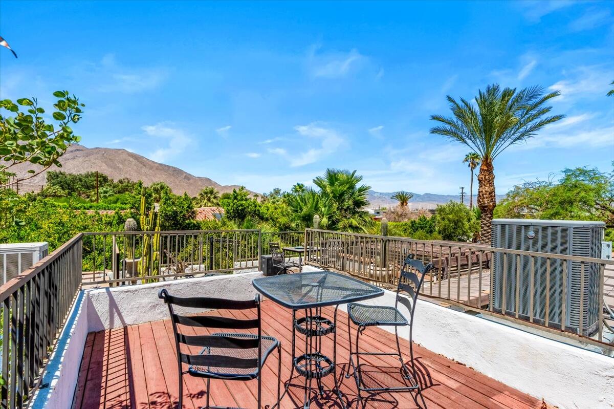 153 W Santa Catalina RD