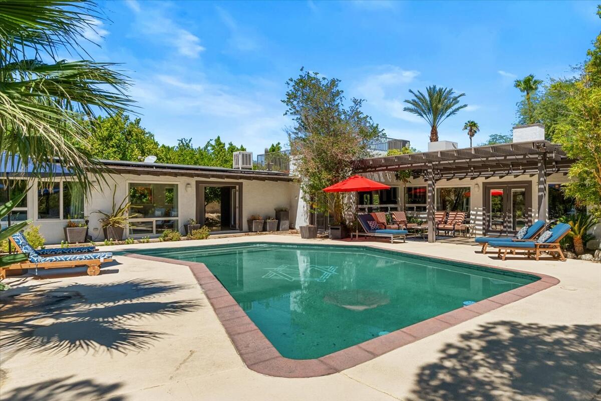 153 W Santa Catalina RD