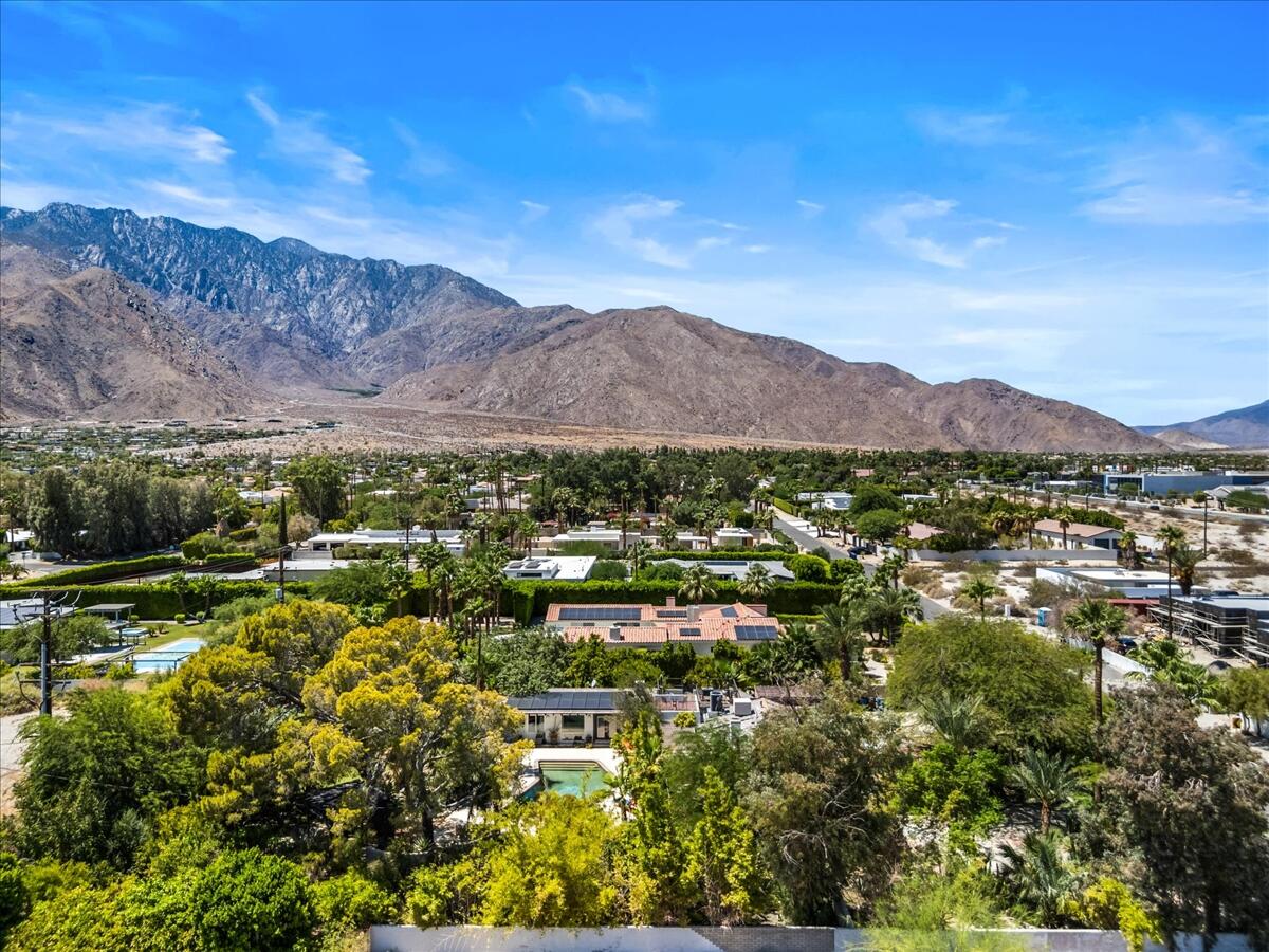 153 W Santa Catalina RD