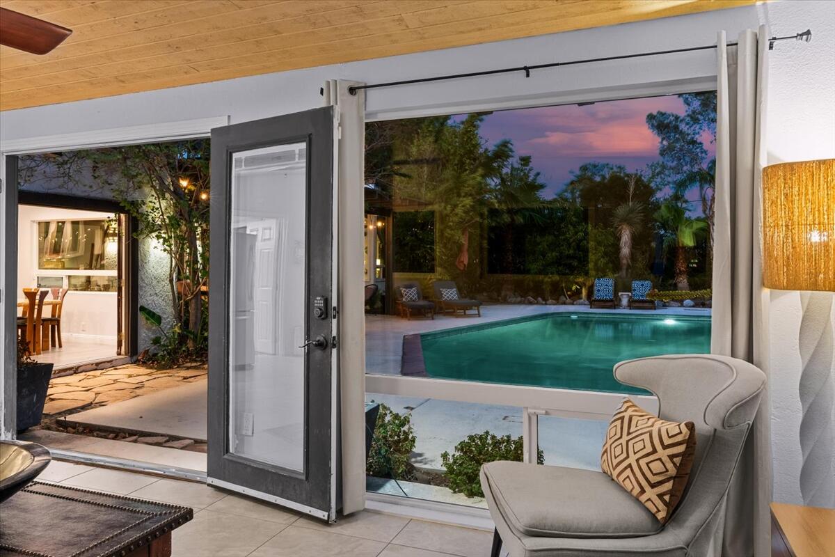 153 W Santa Catalina RD