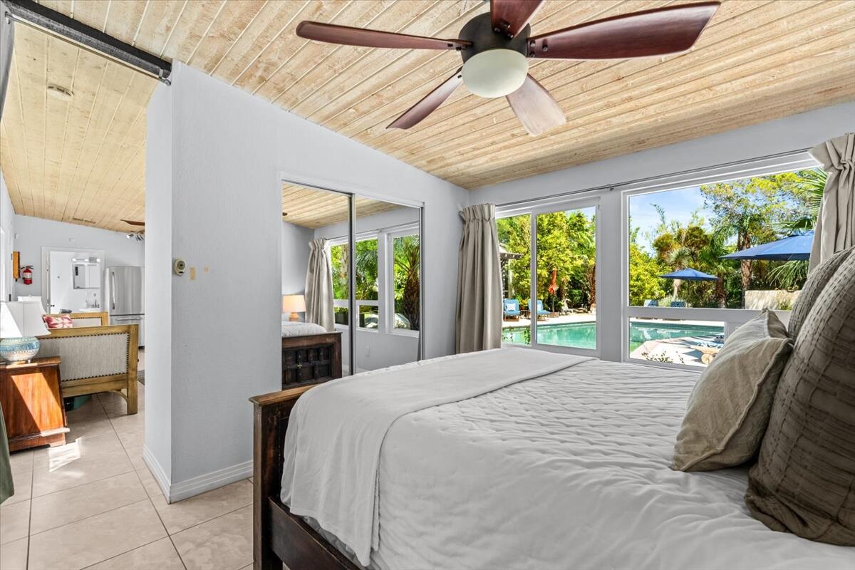 153 W Santa Catalina RD