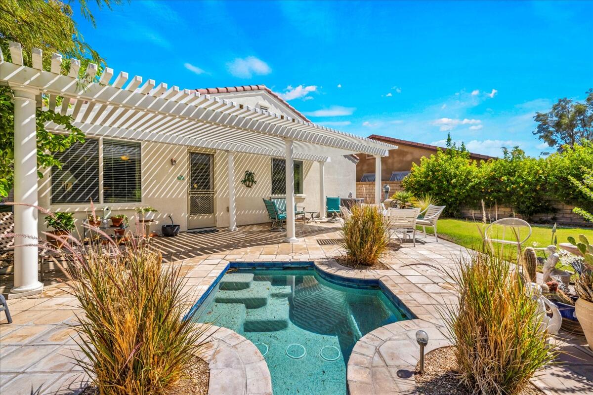 1767 Sand Canyon WAY