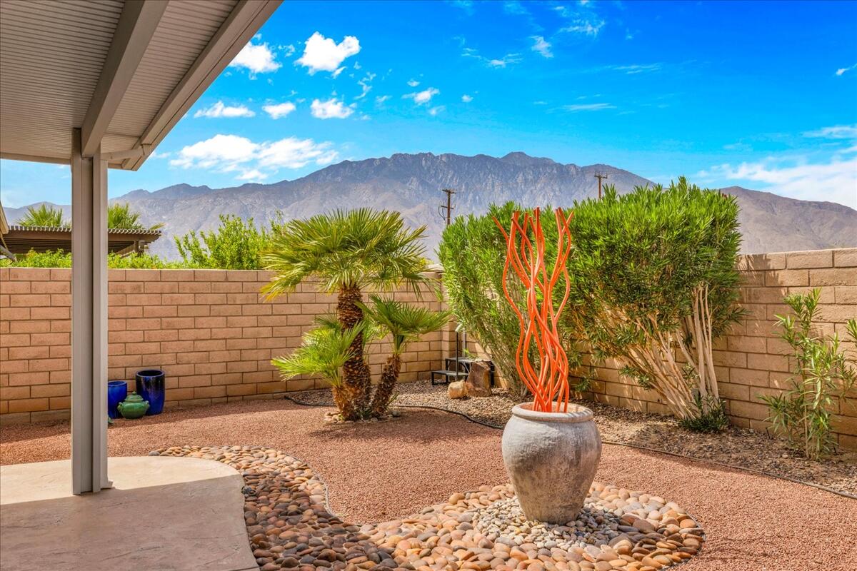 3909 Blue Sky WAY