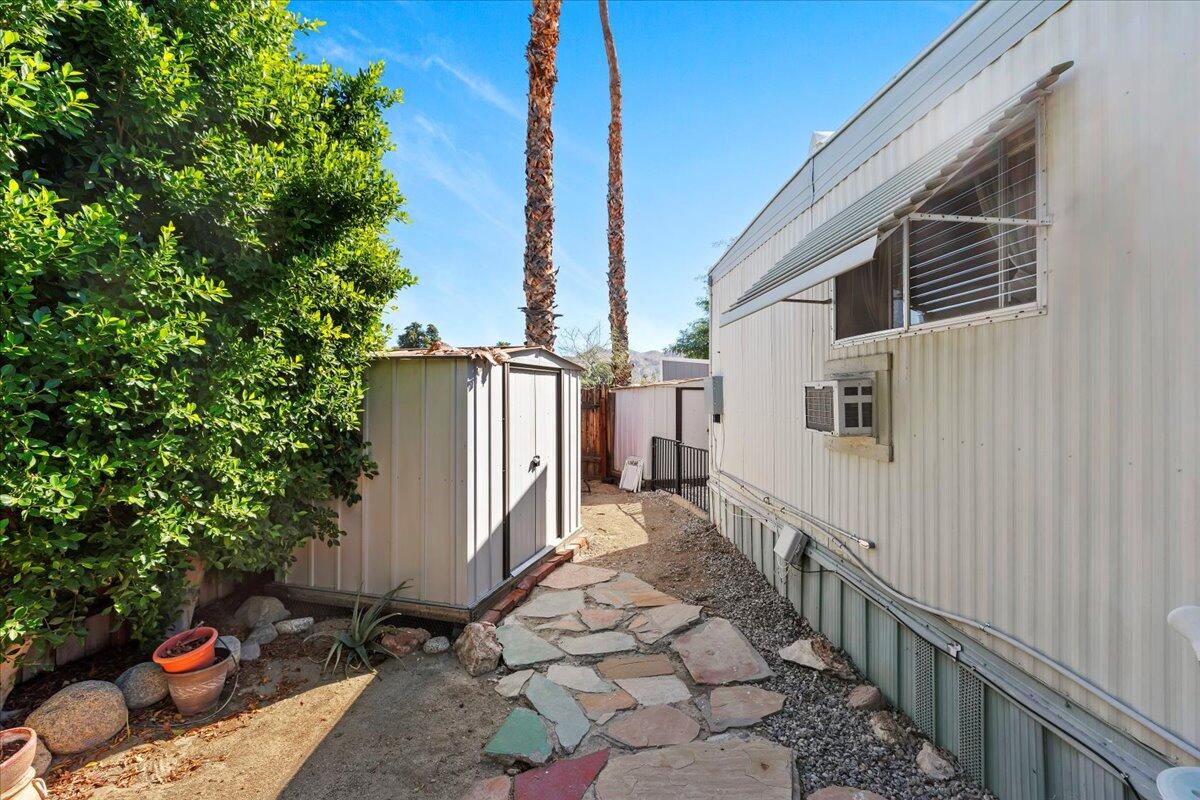 322 Logenita ST