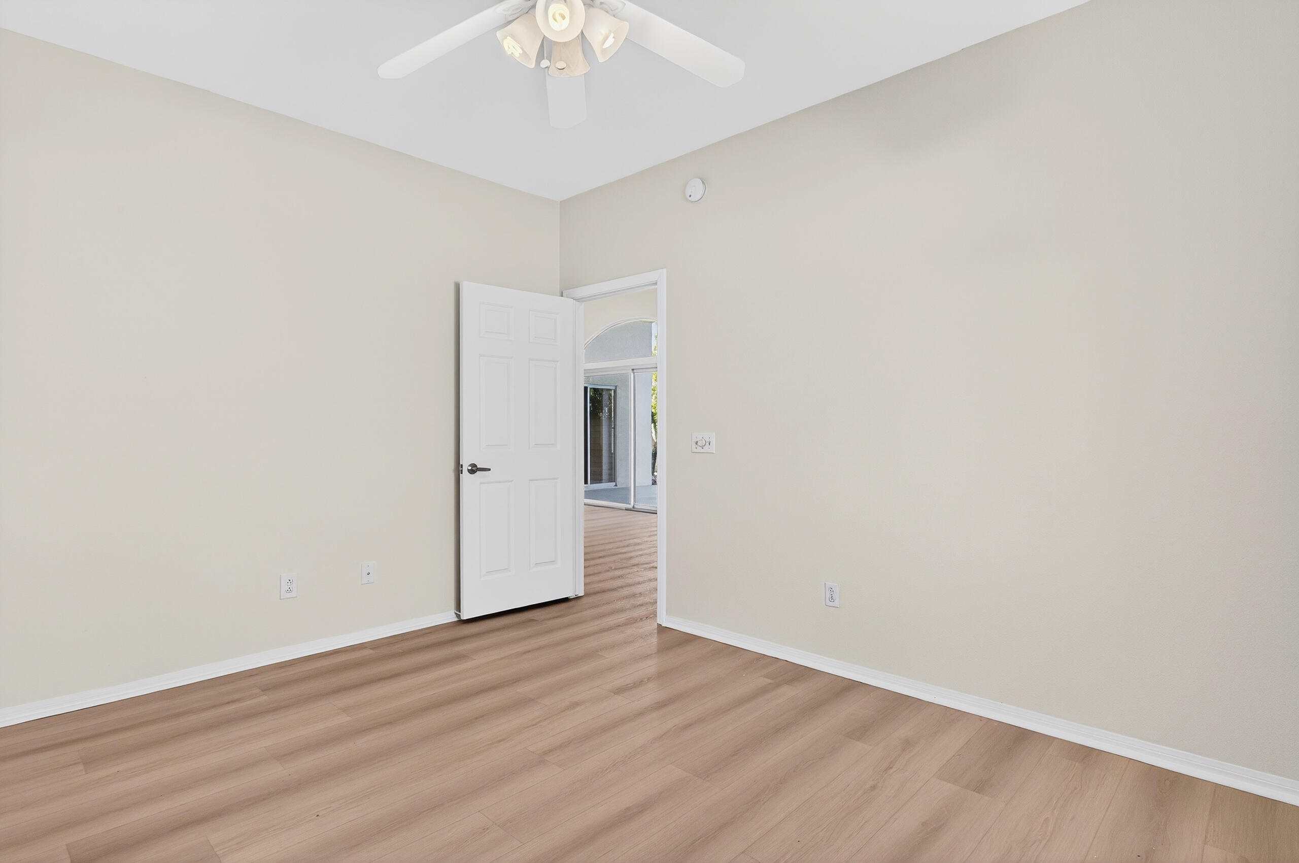 69020 San Susanna AVE