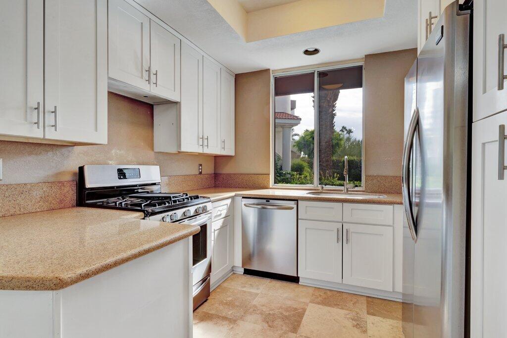 401 S El Cielo RD Unit: 25