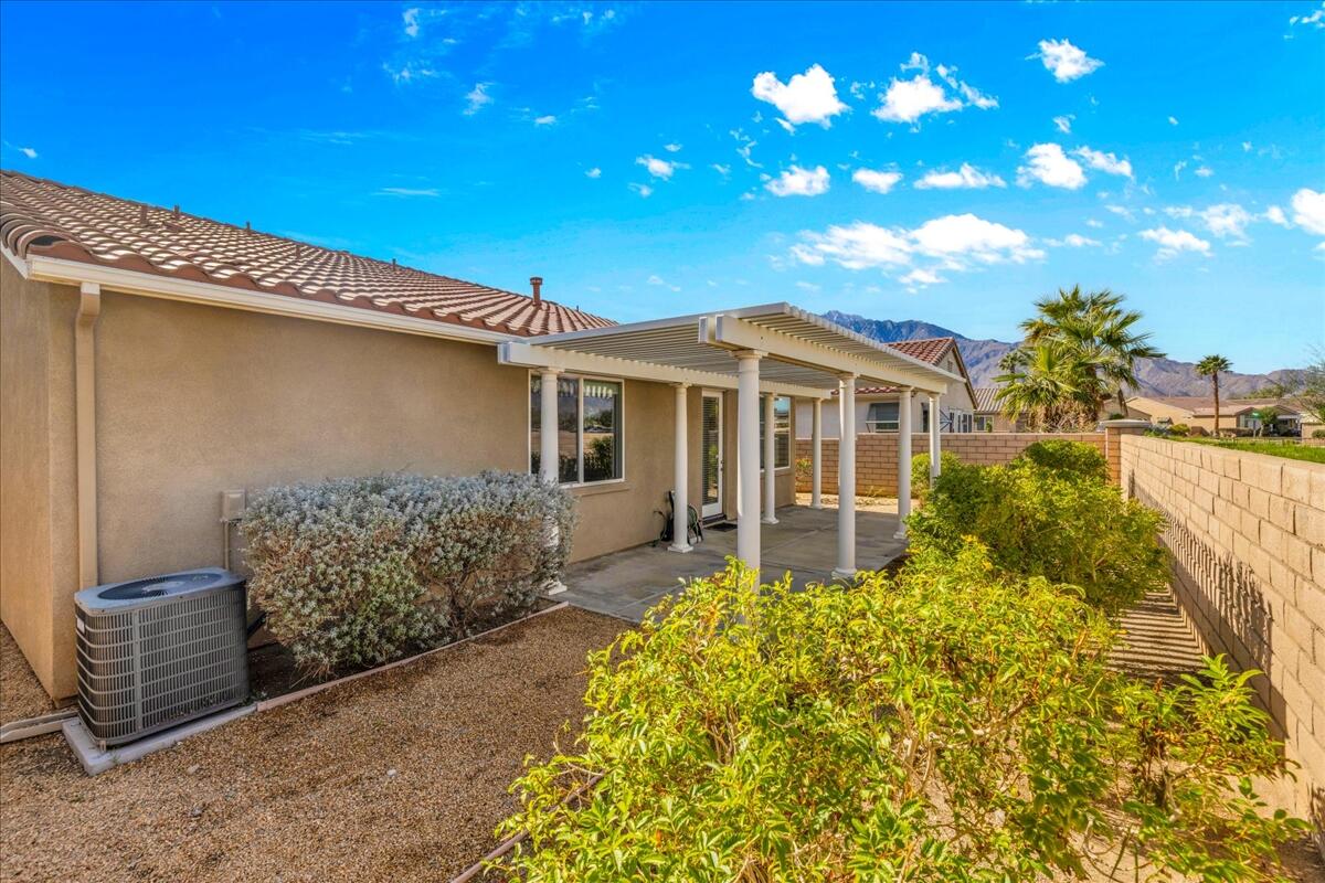 2590 Windmill WAY
