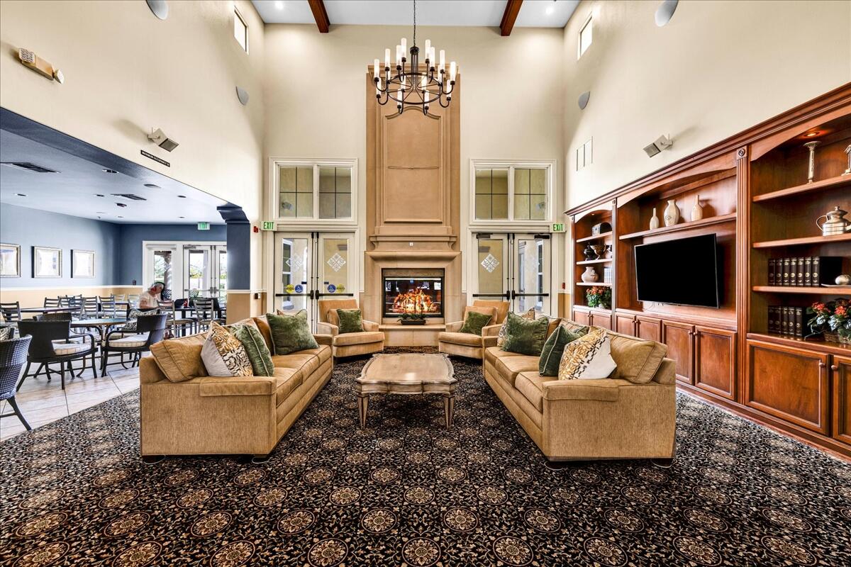 2590 Windmill WAY