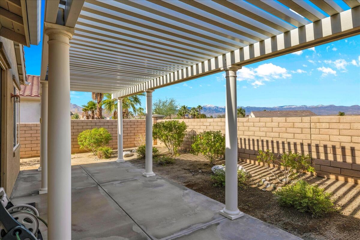 2590 Windmill WAY