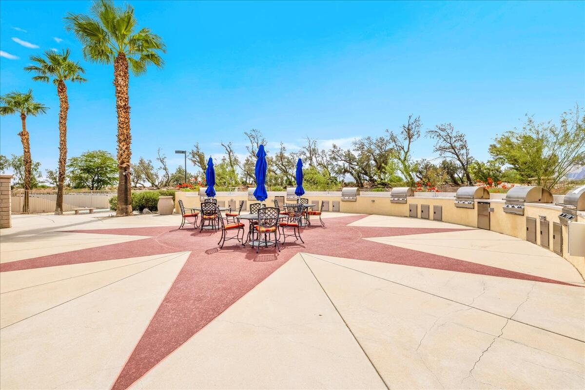 2590 Windmill WAY