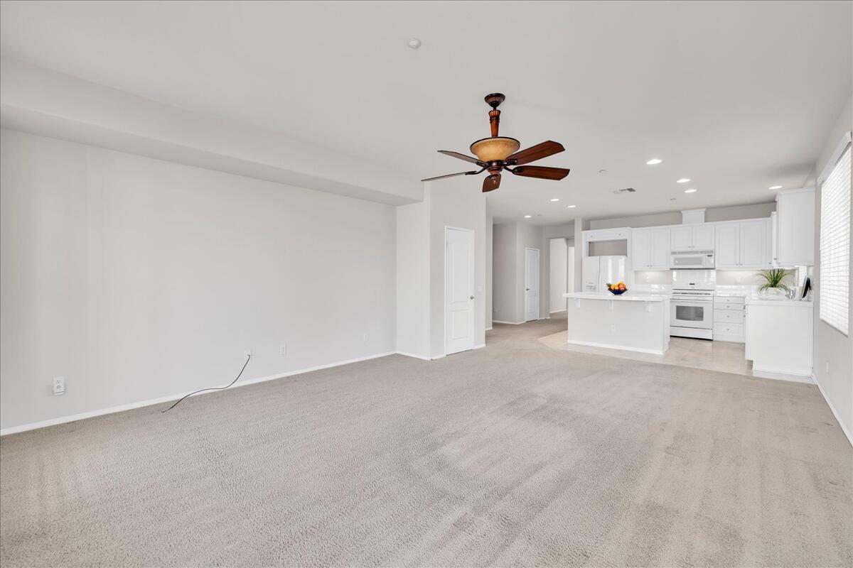 2590 Windmill WAY