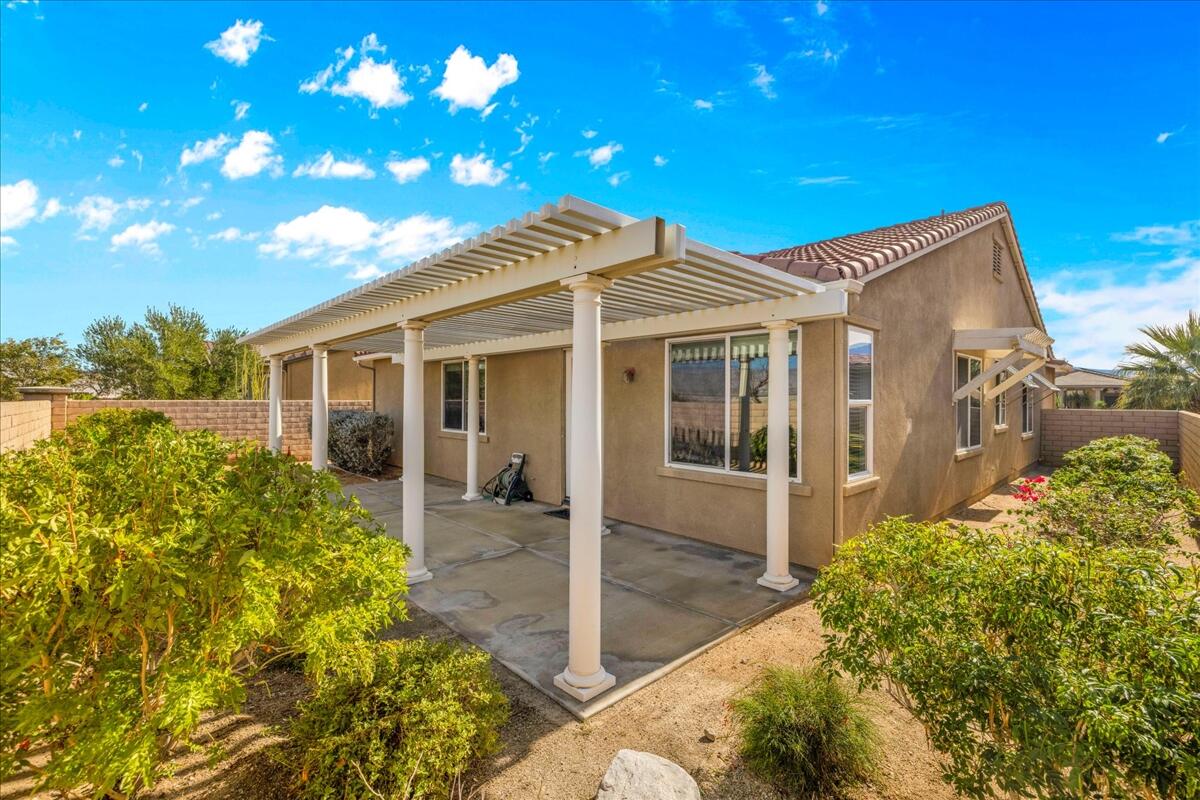 2590 Windmill WAY