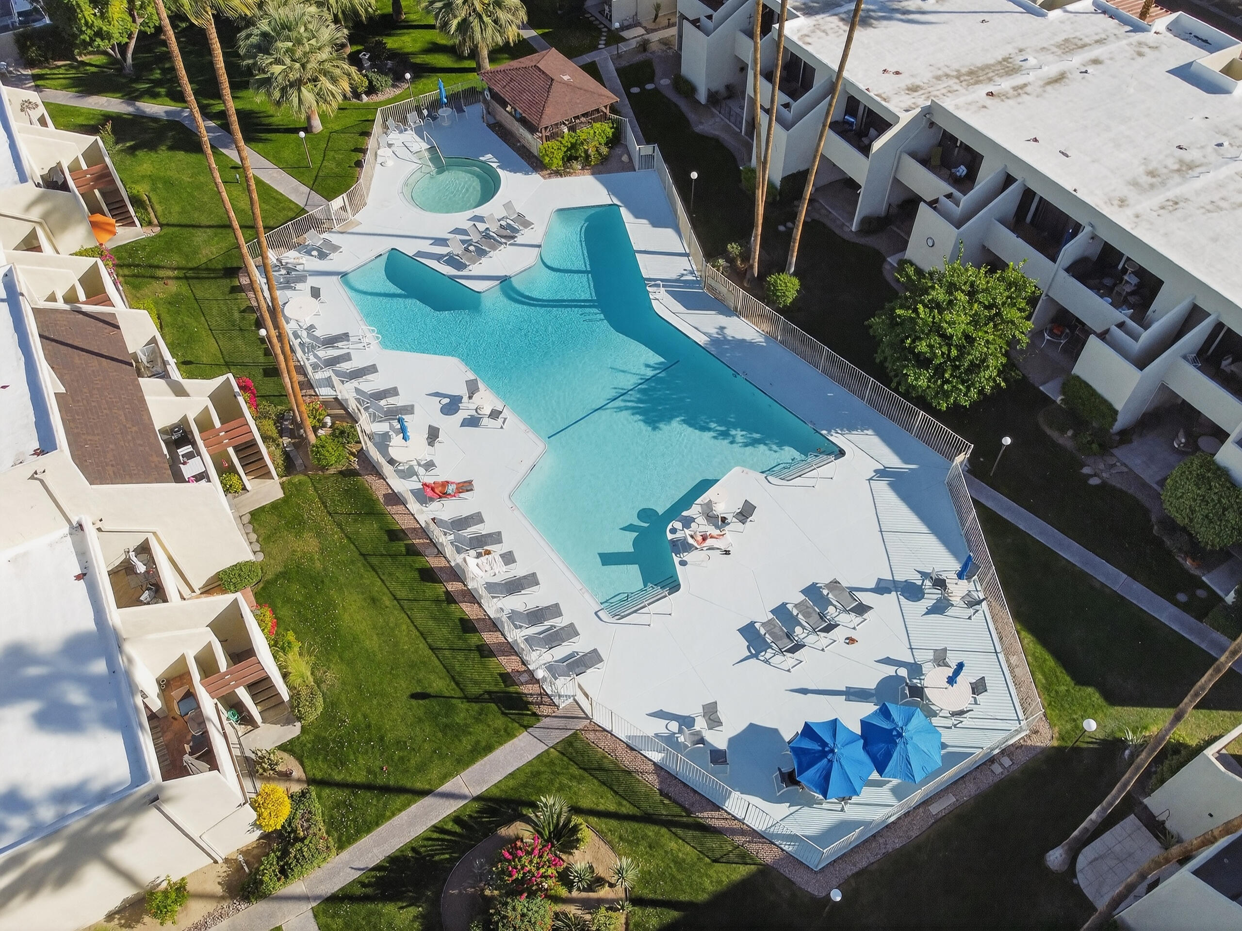 1655 E Palm Canyon DR Unit: 511