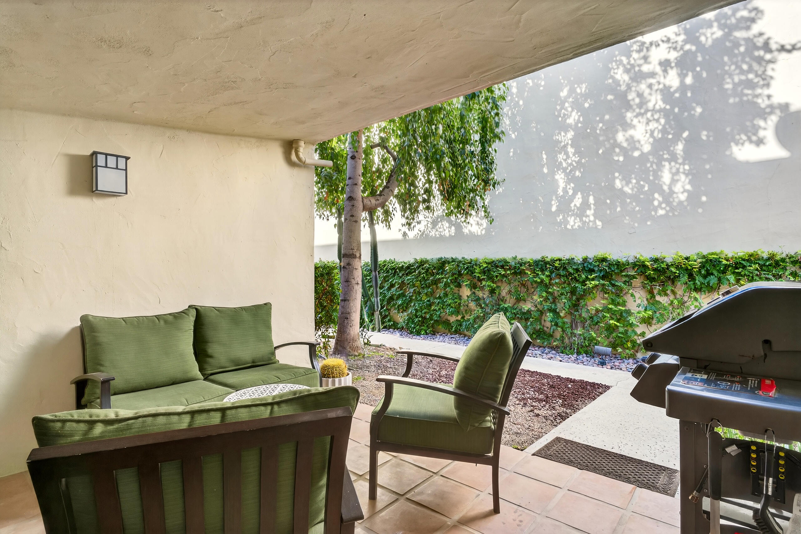 1655 E Palm Canyon DR Unit: 511