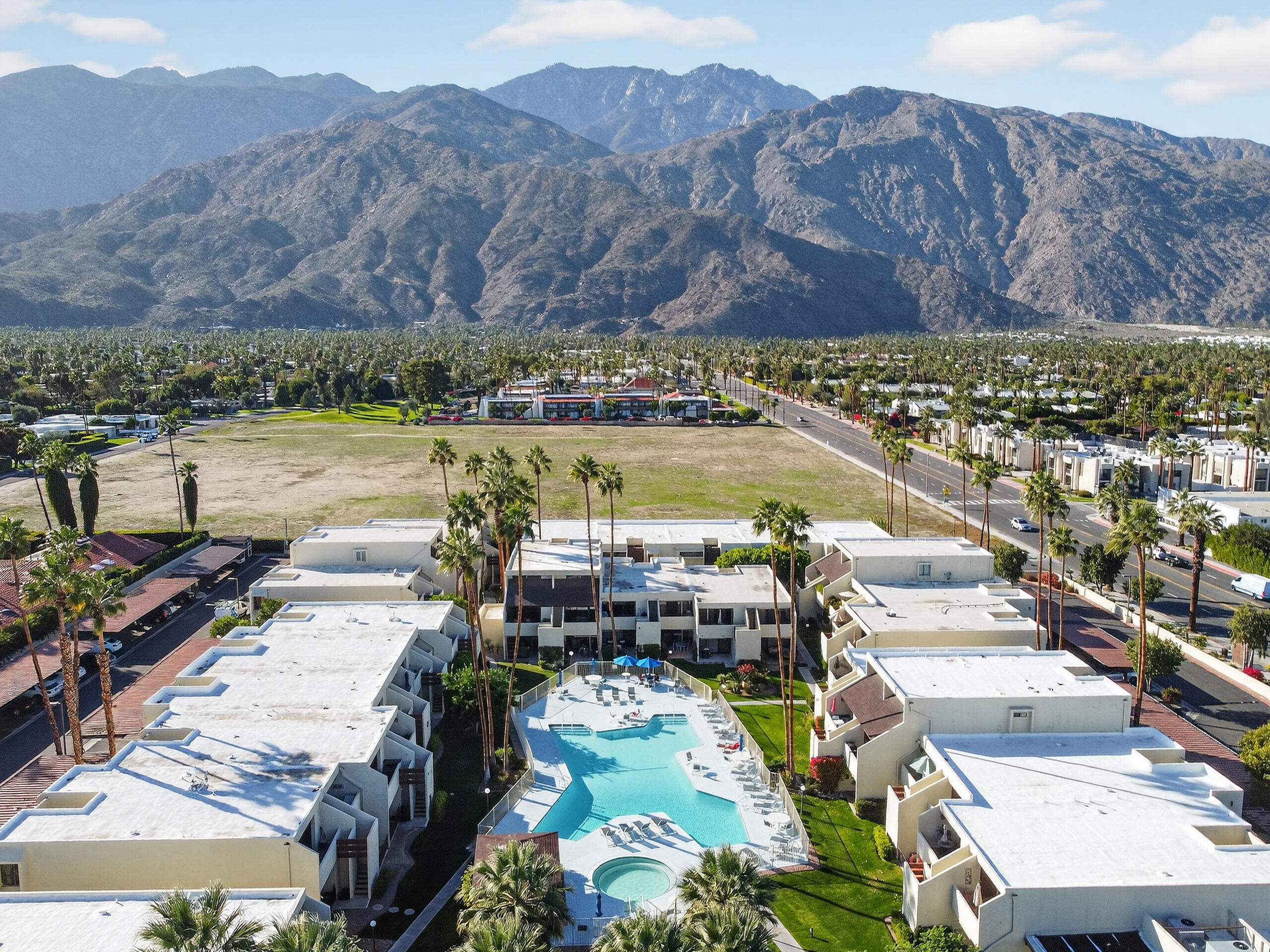 1655 E Palm Canyon DR Unit: 511