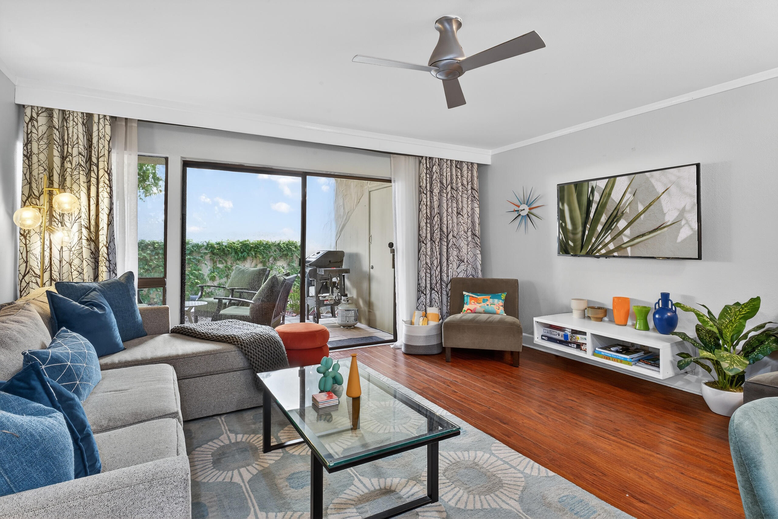 1655 E Palm Canyon DR Unit: 511