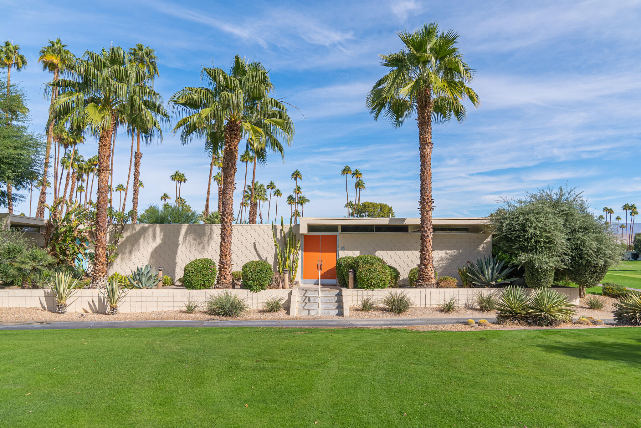 75 Westlake CIR