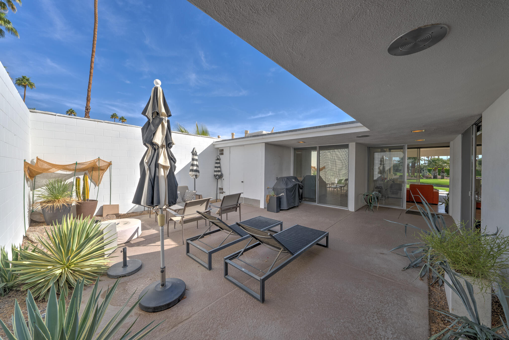 75 Westlake CIR