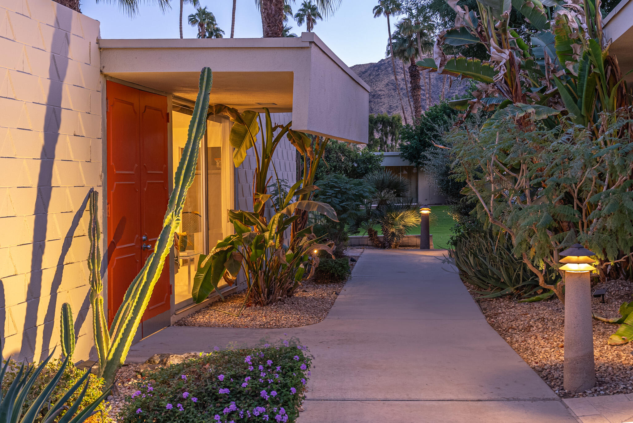 75 Westlake CIR