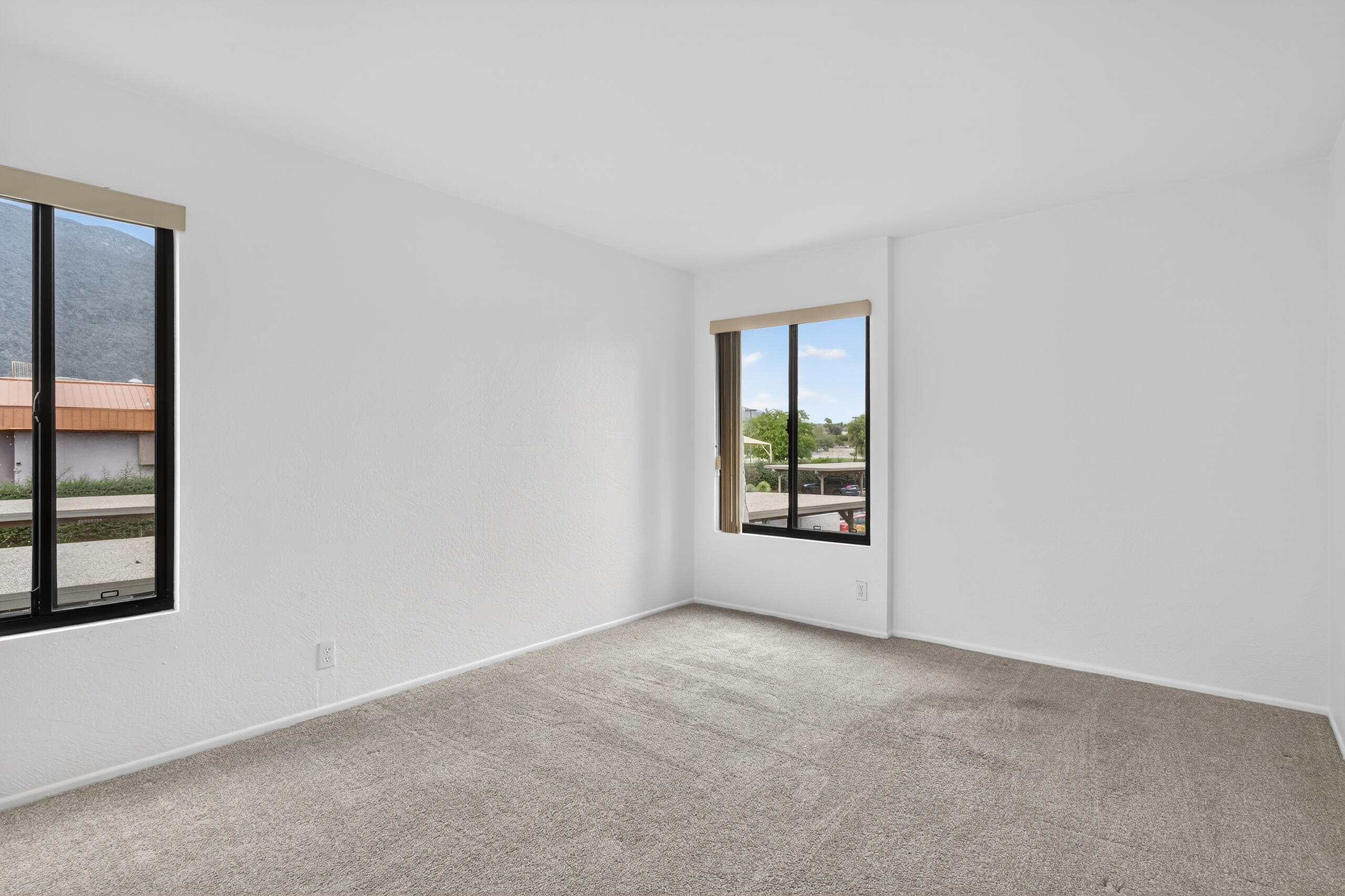 1050 E Ramon RD Unit: 127