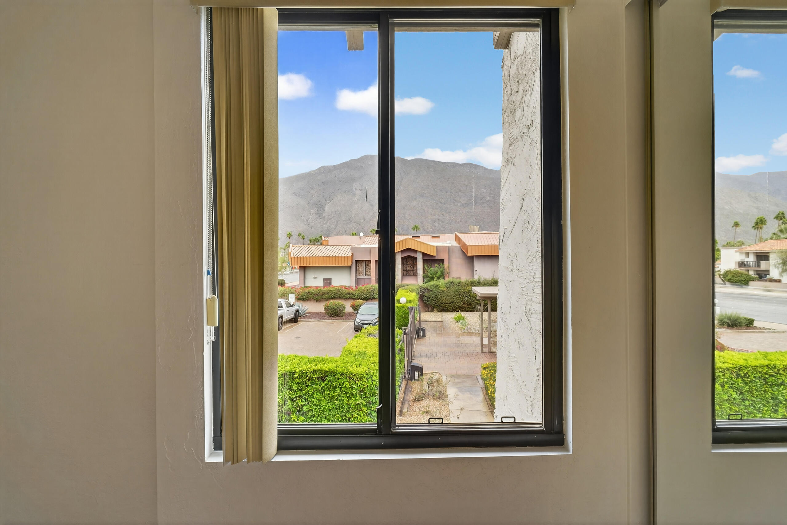 1050 E Ramon RD Unit: 127