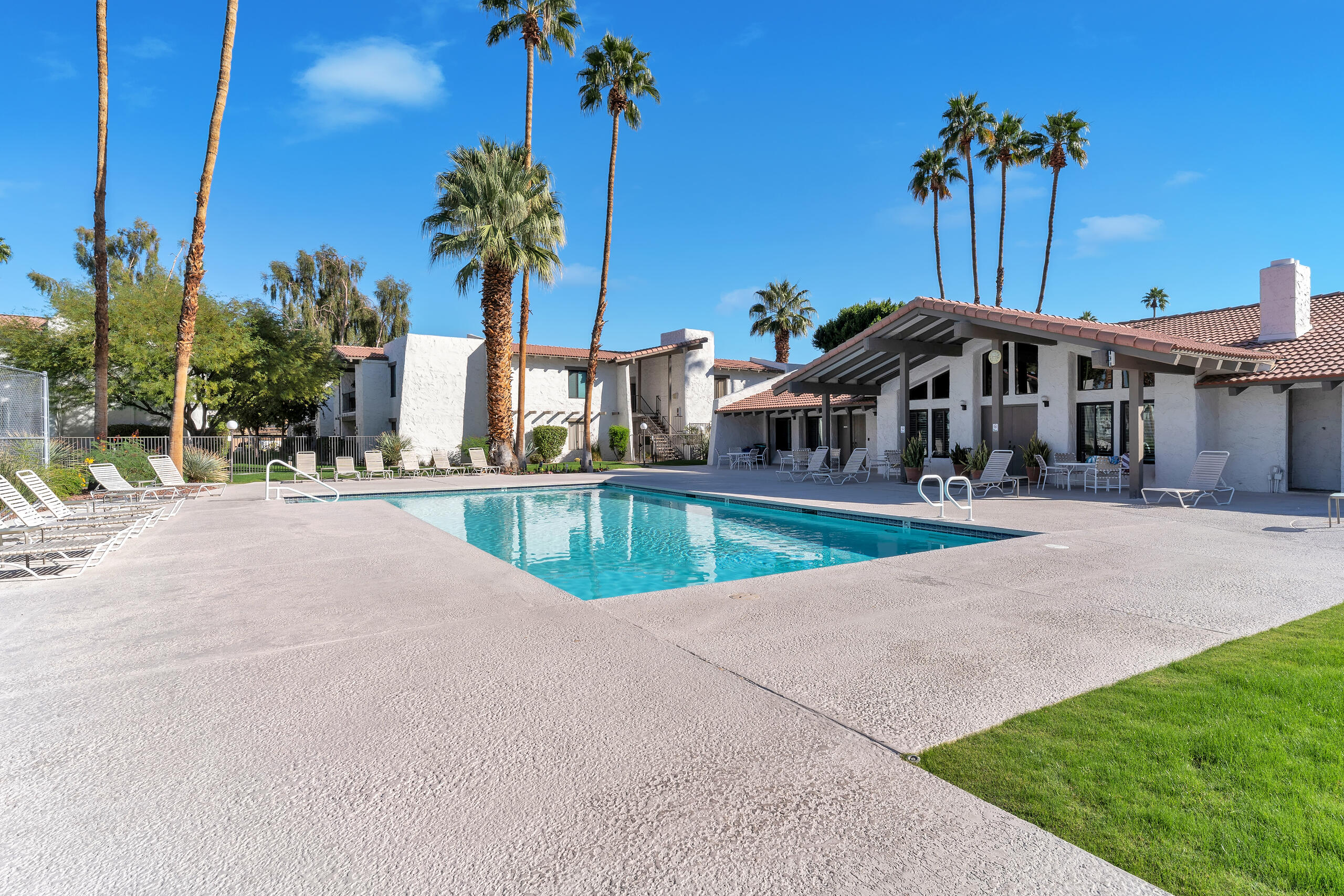 1050 E Ramon RD Unit: 127