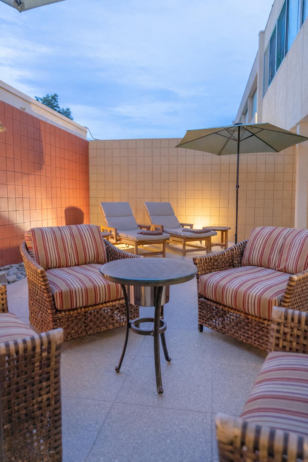 497 Desert Lakes CIR