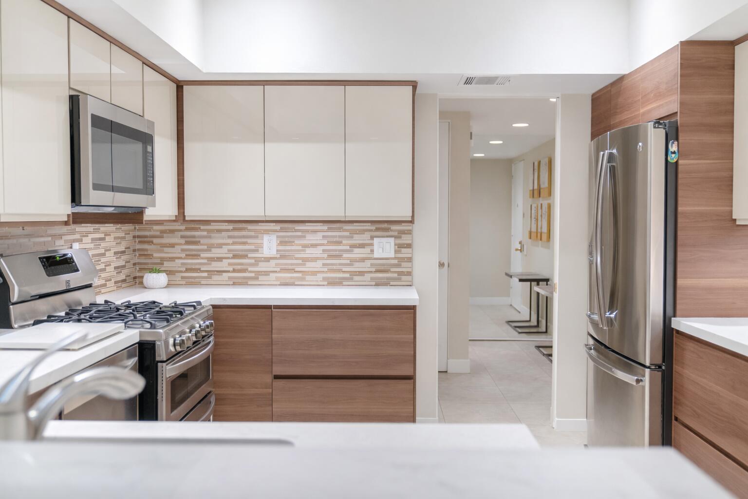 497 Desert Lakes CIR