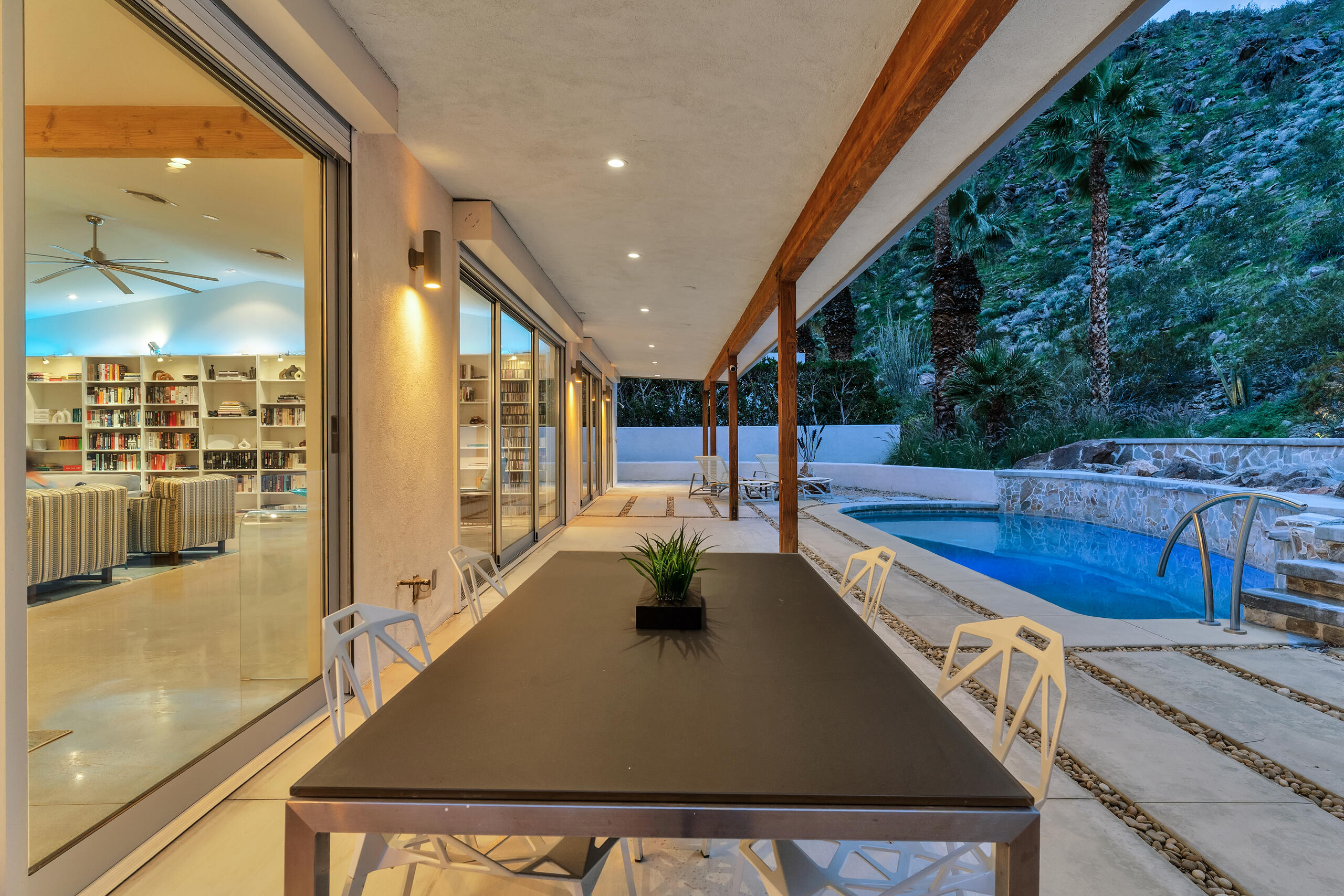 2111 S Camino Barranca