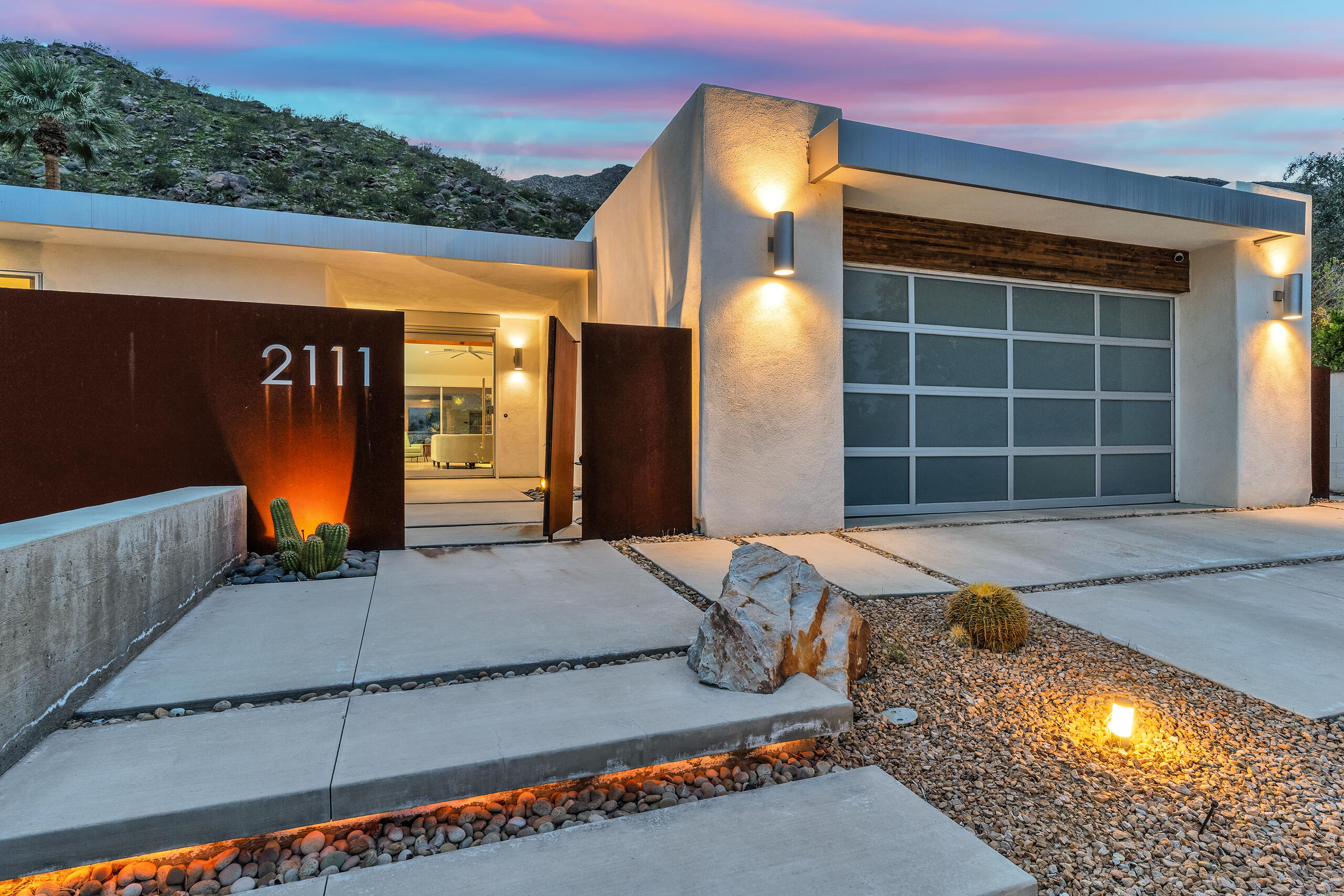 2111 S Camino Barranca