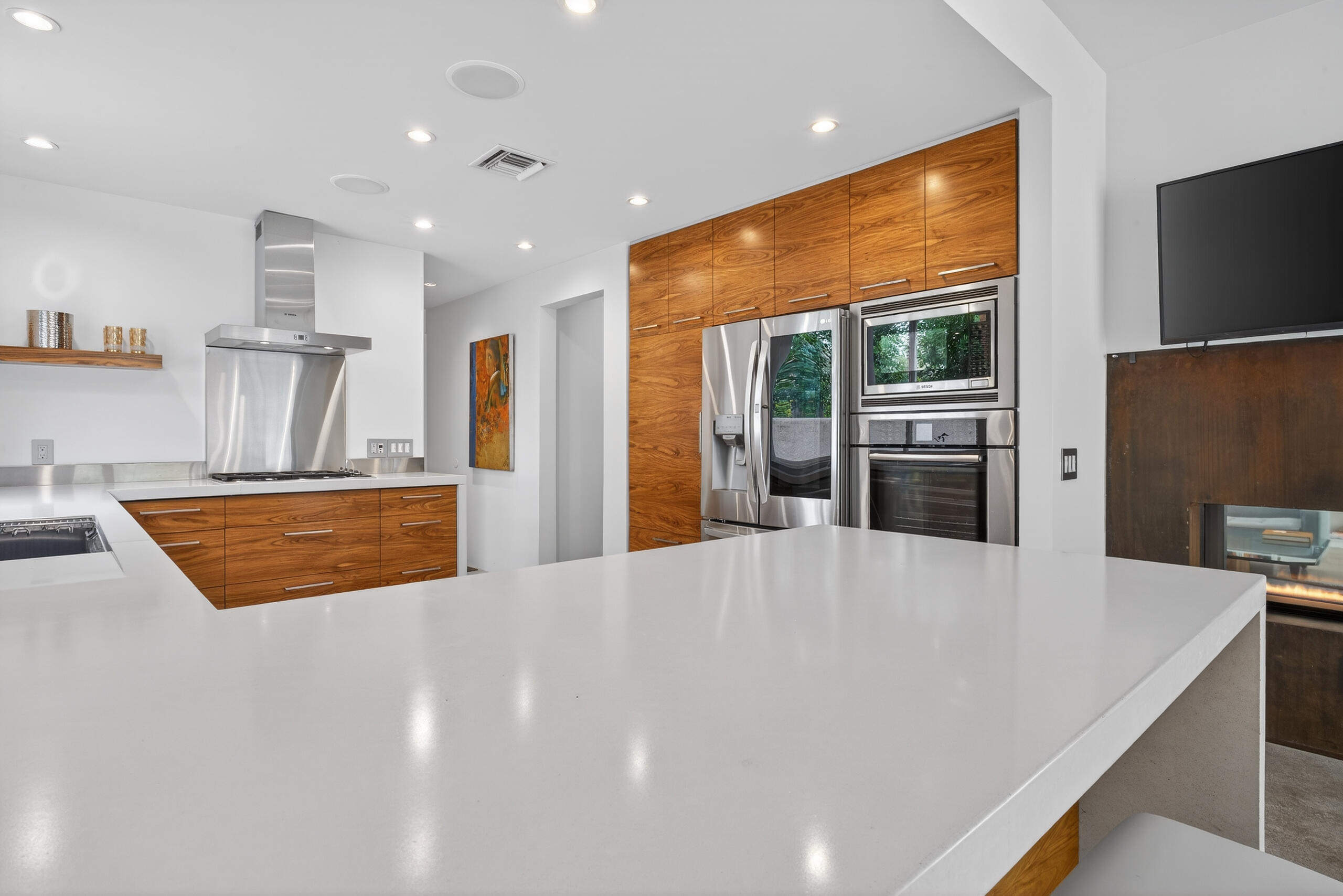 2111 S Camino Barranca